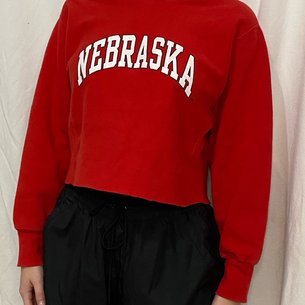 Nebraska cropped crewneck